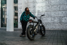 Lade das Bild in den Galerie-Viewer, Brekr Model F