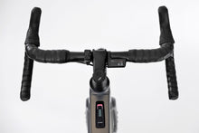 Lade das Bild in den Galerie-Viewer, Centurion Crossfire R2000 D