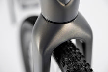 Lade das Bild in den Galerie-Viewer, Centurion Crossfire R2000 D