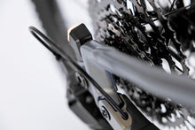 Lade das Bild in den Galerie-Viewer, Centurion Numinis R2000 EQ