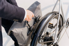 Lade das Bild in den Galerie-Viewer, Coboc Vesterbro