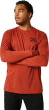 Lade das Bild in den Galerie-Viewer, Fox langärmliges Funktions-T-Shirt Calibrated rd cly arme verschränkt
