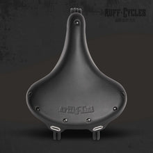 Lade das Bild in den Galerie-Viewer, Ruff Cycles - Sattel Wrangler Schwarz (Ruffian) obenaufsicht