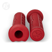 Lade das Bild in den Galerie-Viewer, Ruff Cycles - Griffe Rot (Lil'Buddy) frontal