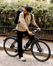 Lade das Bild in den Galerie-Viewer, Bastille E - das leichte E-Faltrad in normaler Größe nur 16,7kg
