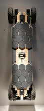 Lade das Bild in den Galerie-Viewer, {product_title}, Evolve Skateboards Germany / Central EU-{shop_name}
