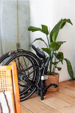 Lade das Bild in den Galerie-Viewer, Bastille E - das leichte E-Faltrad in normaler Größe nur 16,7kg
