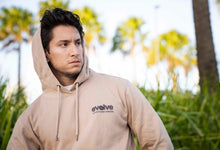 Lade das Bild in den Galerie-Viewer, Evolve Core Hoodie khaki 6
