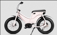 Lade das Bild in den Galerie-Viewer, Ruff Cycles - Lil&#39;Missy
