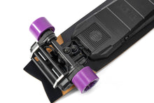 Lade das Bild in den Galerie-Viewer, Evolve Skateboards Germany Stoke 2 Orangatang Caguama purple motors
