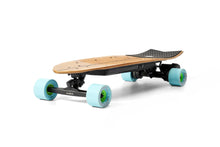 Lade das Bild in den Galerie-Viewer, Evolve Skateboards Germany Stoke 2 Orangatang Caguama super soft blue
