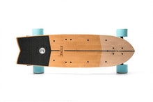 Lade das Bild in den Galerie-Viewer, Evolve Skateboards Germany Stoke 2 Orangatang Caguama super soft blue 2
